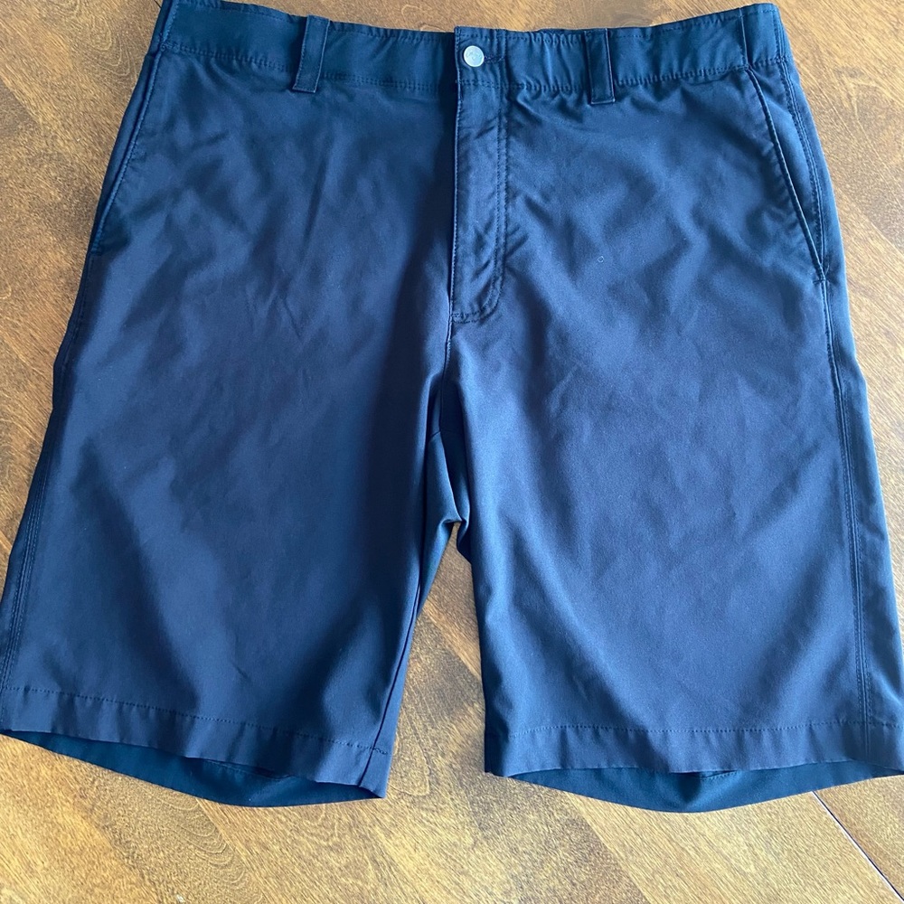 Callaway Men's Black Golf Shorts. Great condition. Size 36.